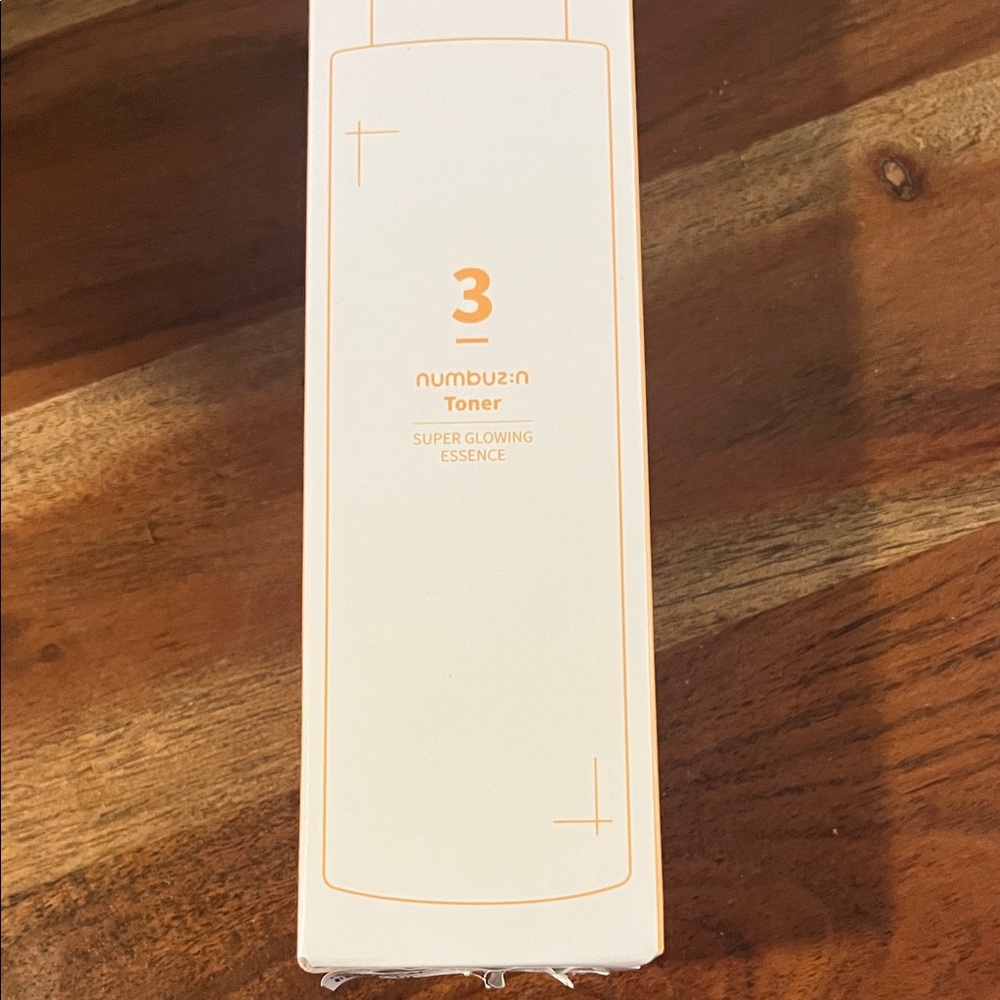 Numbuzin Super  Glowing Essence Toner - 3